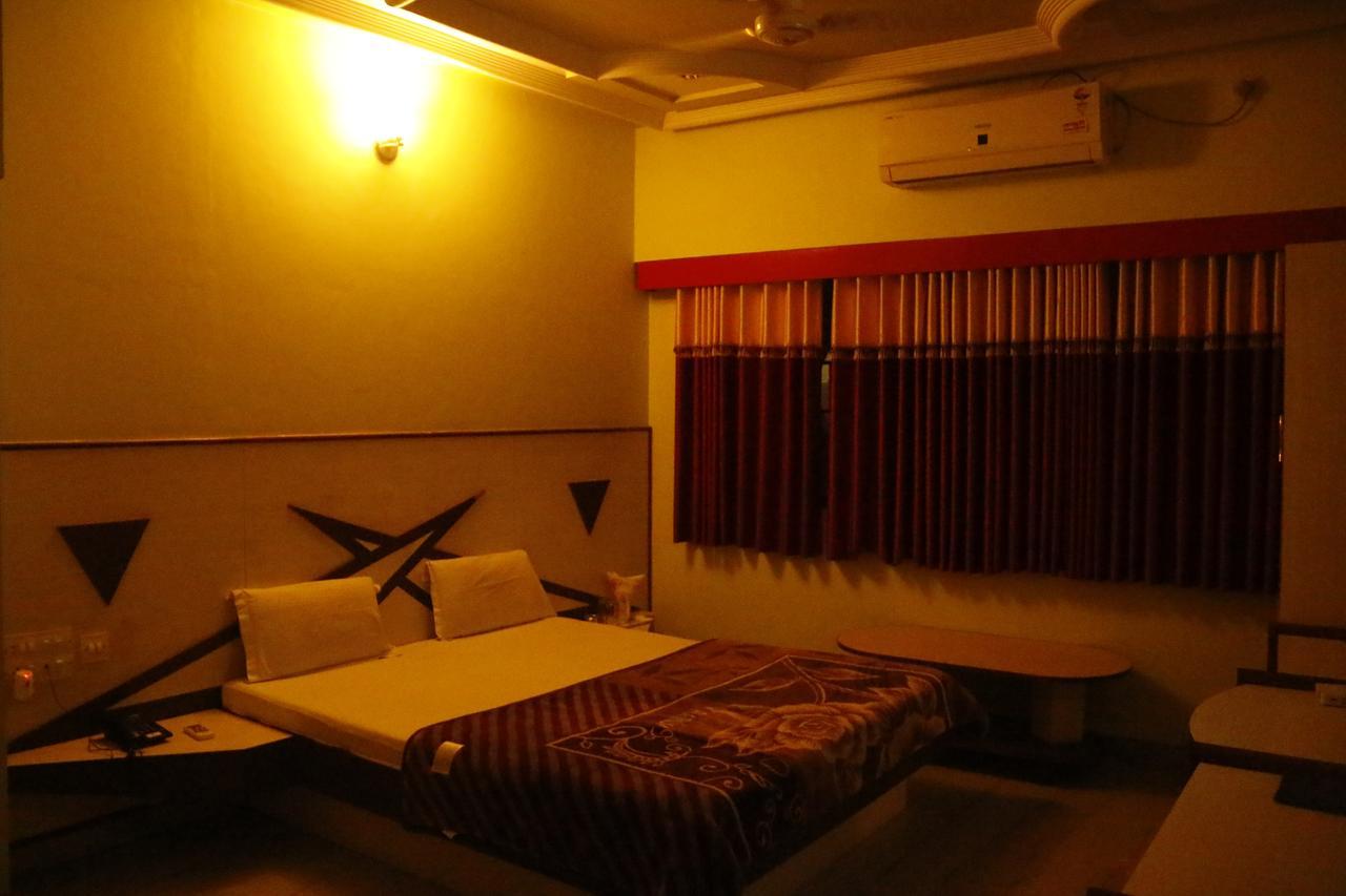 Hotel Relax Inn Banswara Esterno foto