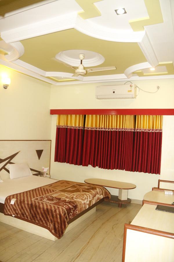 Hotel Relax Inn Banswara Esterno foto